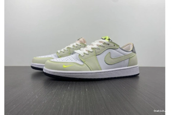 DM7837-103 AIR DM7837-103 WHITE NewStyle JORDAN GHOST 156 GREEN-BLACK LOW 1 OG 0523